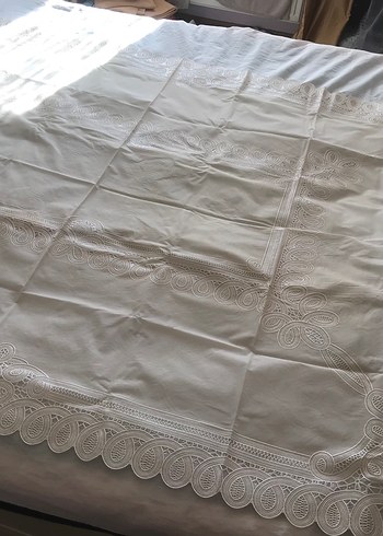 Nakışlı Beyaz Masa Örtüsü - Görsel 5