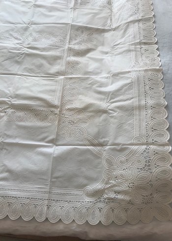 Nakışlı Beyaz Masa Örtüsü - Görsel 6