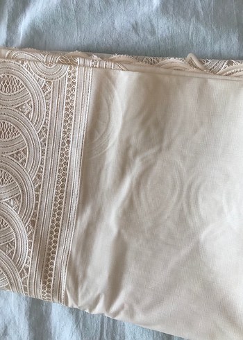 Nakışlı Beyaz Masa Örtüsü - Görsel 4