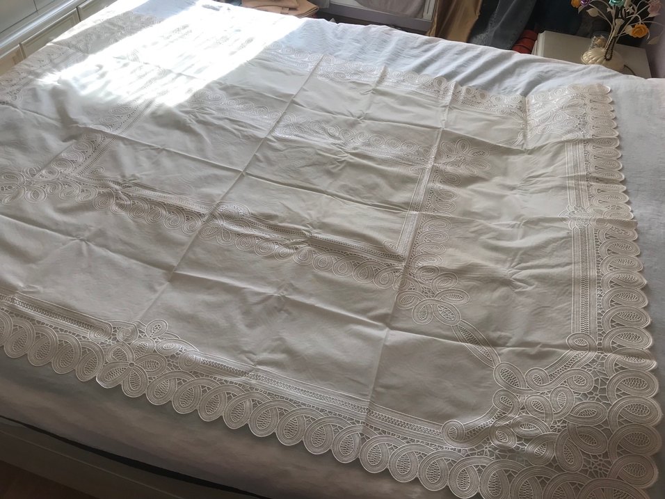Nakışlı Beyaz Masa Örtüsü - Görsel 5