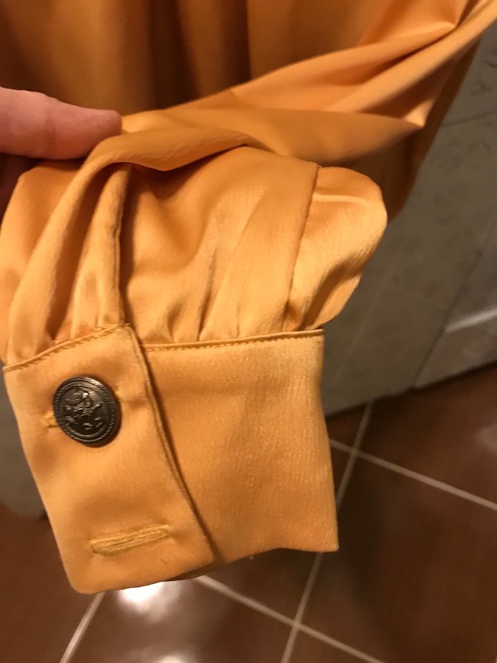 Düğmeli Yüksek Yakalı Kadın Gömlek - Görsel 3