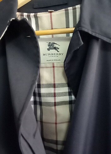 BURBERRY LONDON TRENCHCOAT