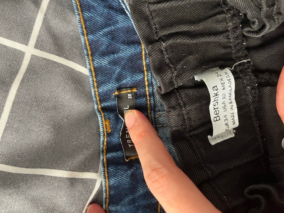 Düğmeli Mini Kot Şortlar - Rahat Kesim - Görsel 3