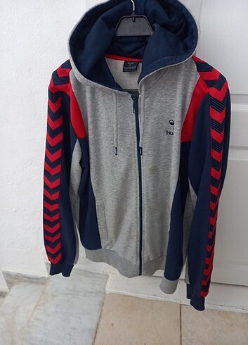 Erkek kapsonlu önü fermuarlı sweat L beden HUMMEL MARKA