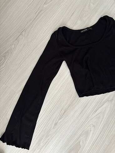 Bershka İspanyol kol crop