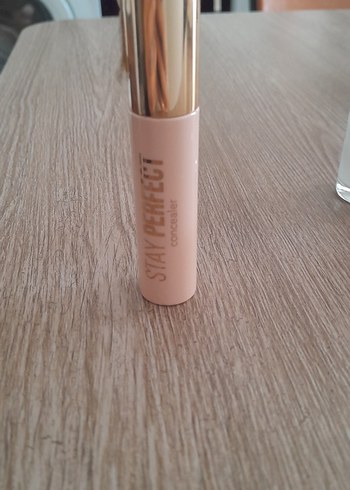 Flormar Stay Perfect Kapatıcı 002 Light