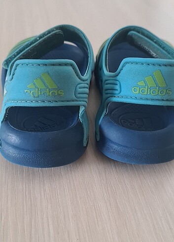 22 Beden Adidas sandalet