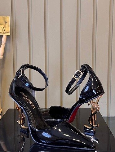 Diğer YSL model Kırmızı Taban Stiletto