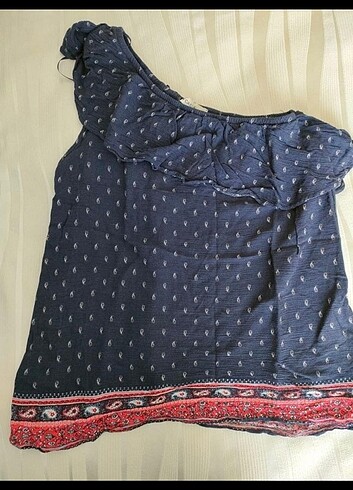 LC Waikiki Tek omuzlu t-shirt 