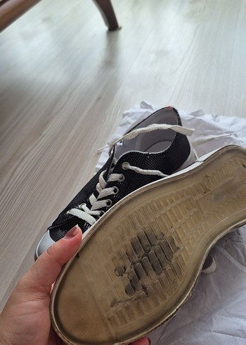 37 Beden Kadın Siyah parlak Bağcıklı Sneakers