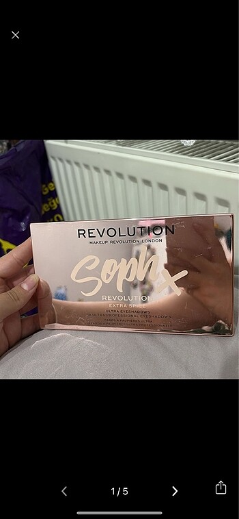 makeup revolution Sophx extra spice far paleti