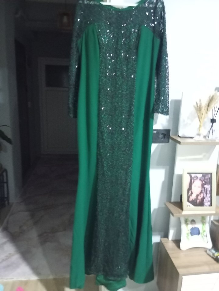 Uzun Kollu Yeşil Drapeli Abiye Elbise - Görsel 4