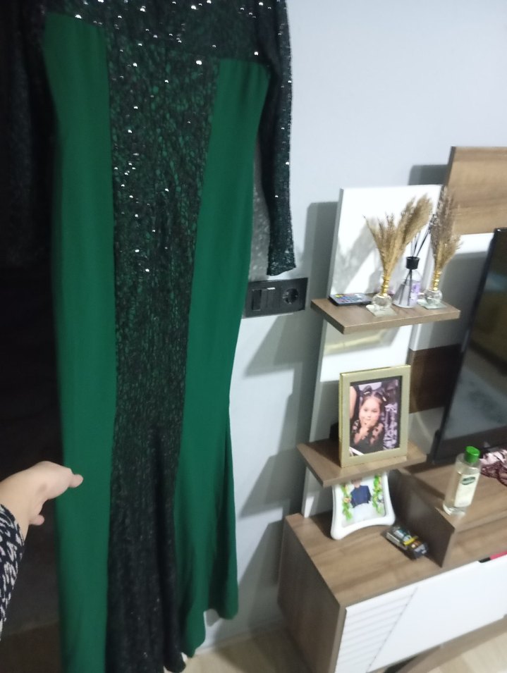 Uzun Kollu Yeşil Drapeli Abiye Elbise - Görsel 3