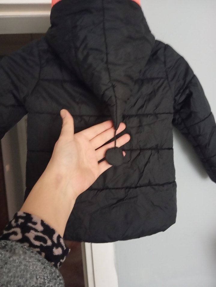 Kız Çocuk Siyah Fermuarlı Kapüşonlu Mont - Görsel 4