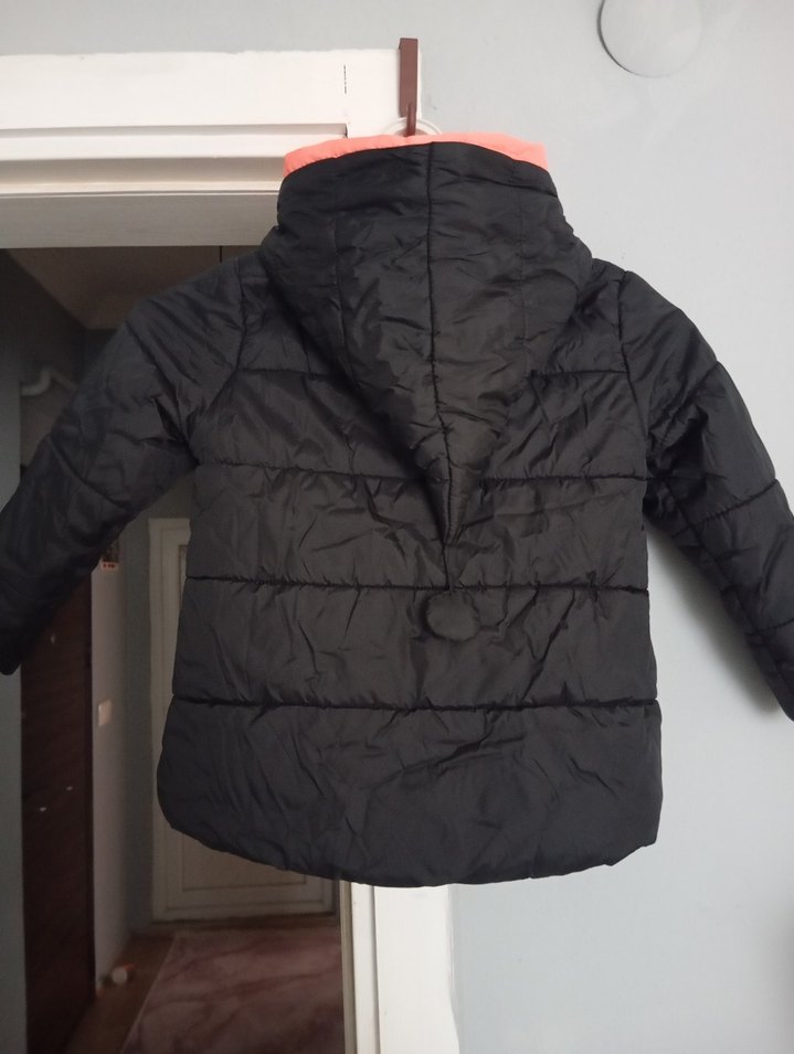 Kız Çocuk Siyah Fermuarlı Kapüşonlu Mont - Görsel 3