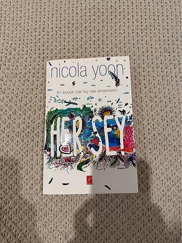 Her şey nicola yoon kitap