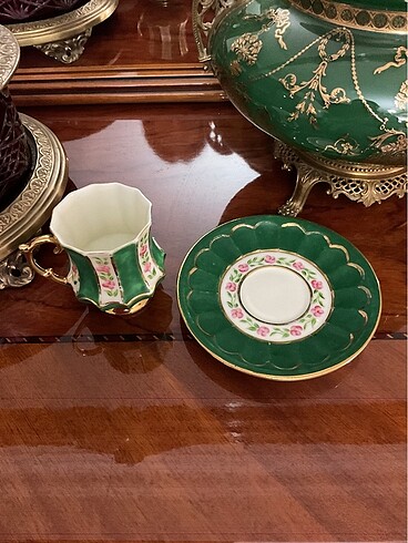  Beden El boyama sanatçı imzalı yeşil kahve fincanı