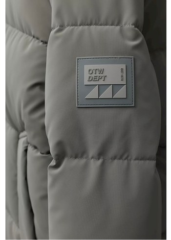 Zara Dik Yakalı Uzun Şişme Mont Kaban - Görsel 7