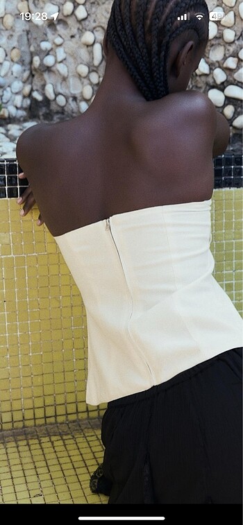 Zara Zara ust