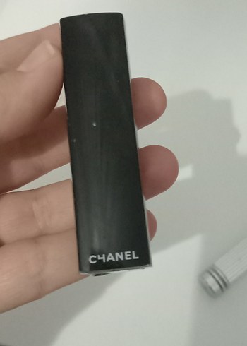 Chanel Siyah Ruj