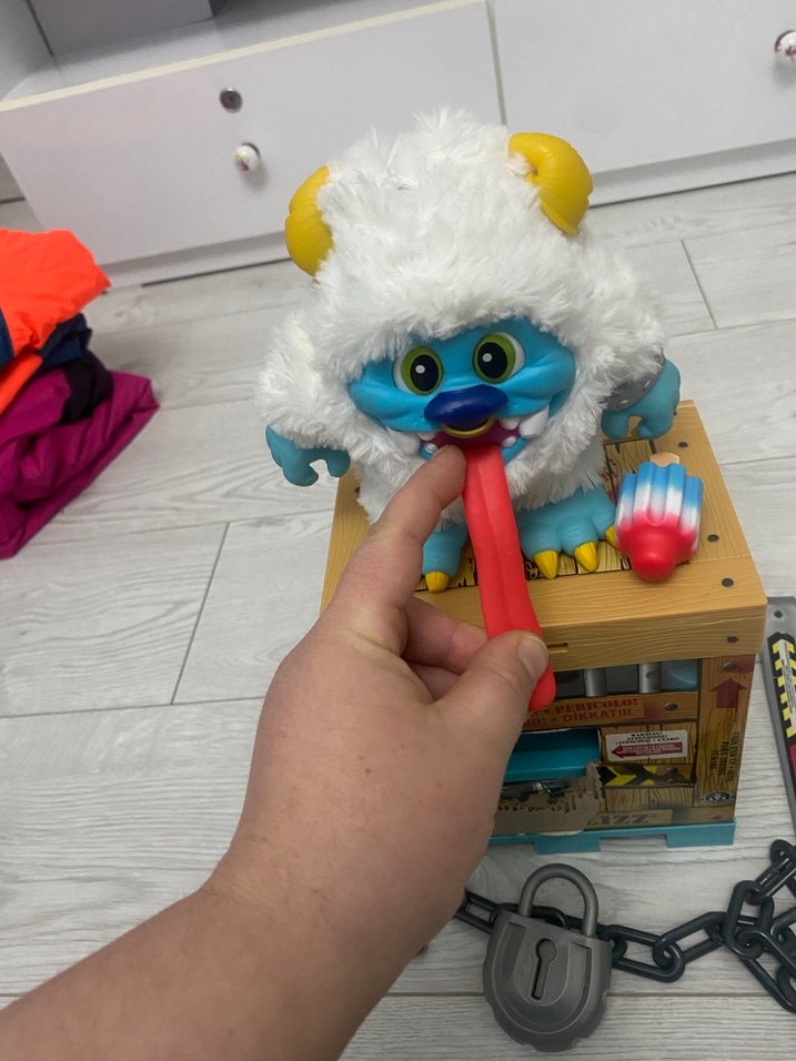 Renkli Mavi Canavar Figürlü Oyuncak - Görsel 3