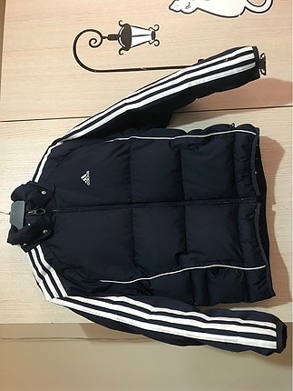 Adidas şişme mont