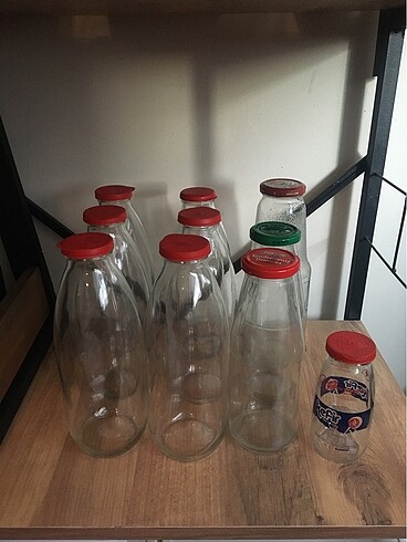 9 adet 1litre Cam şişe - hepsinin kapağı mevcut