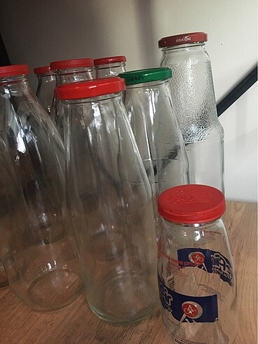Beden 9 adet 1litre Cam şişe - hepsinin kapağı mevcut