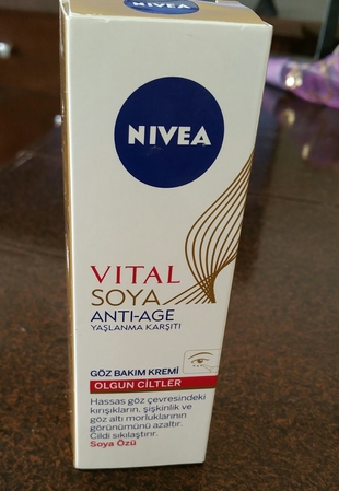 Nivea vital soya anti-age yaslanma karsiti goz kremi, hic kullan