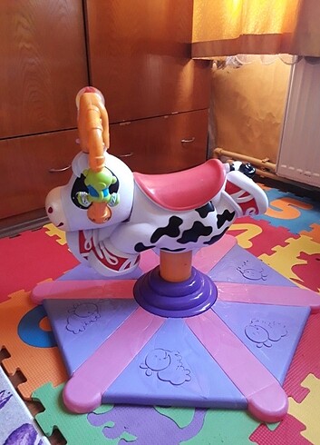 Rodeo inek zıplayan sallanan