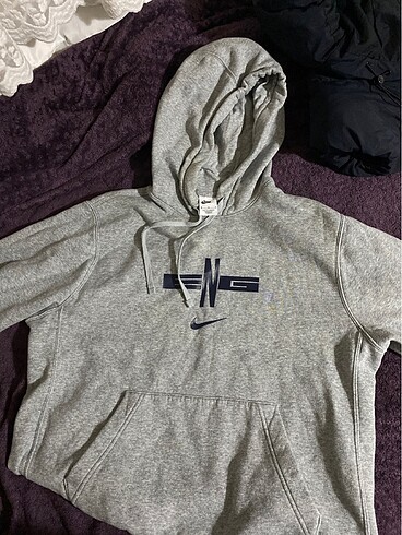 nike sweatshirt