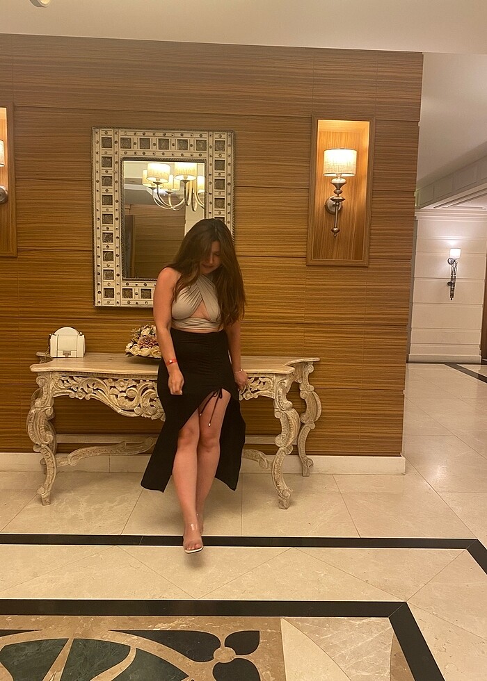 Siyah Uzun yırtmaçlı etek - Görsel 3