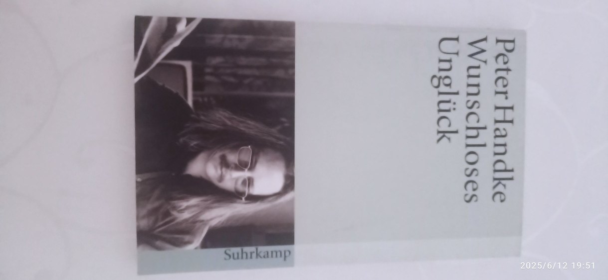 Edebiyat Üzerine Bir Şiir Kitabı - Görsel 2