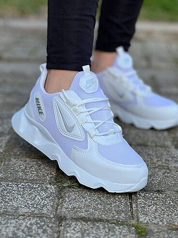 NIKE SPOR
