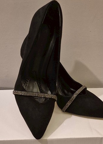Diğer Kadin Siyah Deri Dizalti Cizme İnce Topuklu Sivriburun