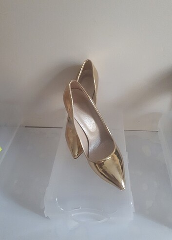 36 Beden 36 NUMARA 2 KEZ GIYILMIS TEMIZ STILETTO (10 CM TOPUK BOYU)
