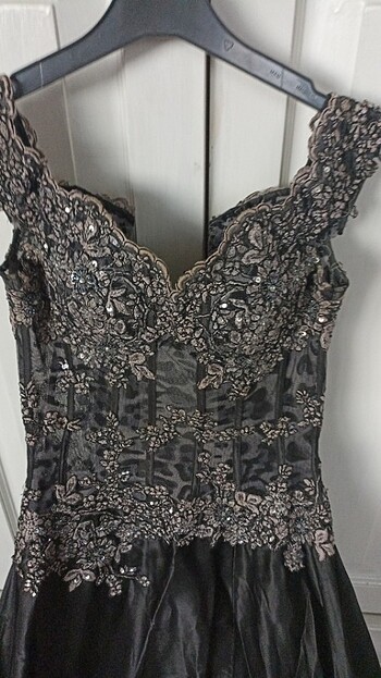 Ivana sert in elbisesi - Görsel 2