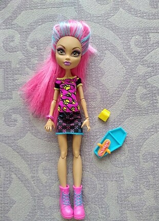 Monster high