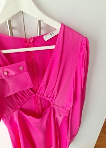 BSL FASHION Bsl m beden saten çok şık bir elbise kısa