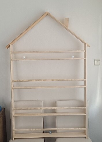 Montessori kitaplık 
