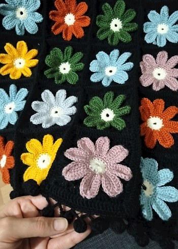 Çiçek Desenli Çok Renkli Battaniye - Görsel 3