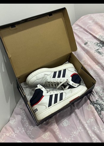 Adidas 44