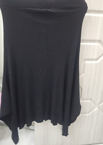 Siyah Midi Asimetrik Dökümlü Etek - Görsel 3