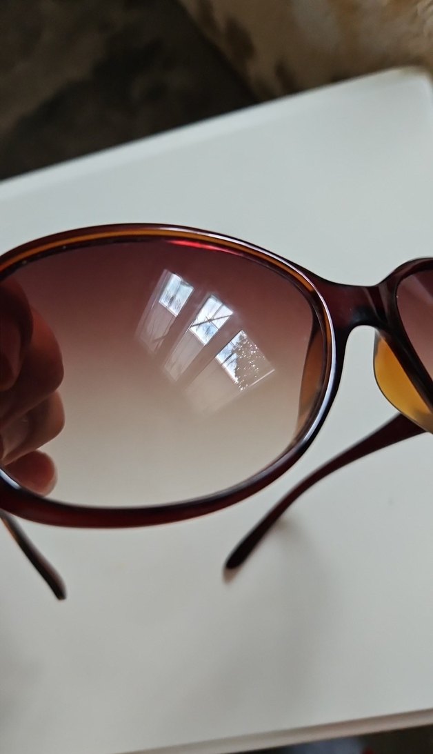 Kahverengi Tokalı Kadın Güneş Gözlüğü - Görsel 4