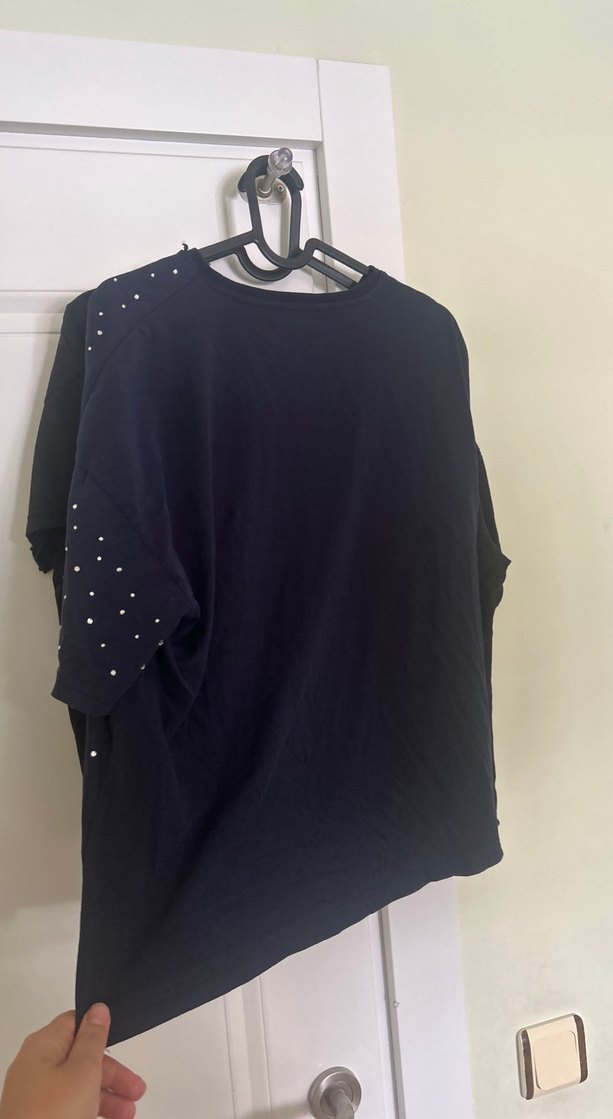 Mavi Payetli Kadın Tişört - Görsel 2