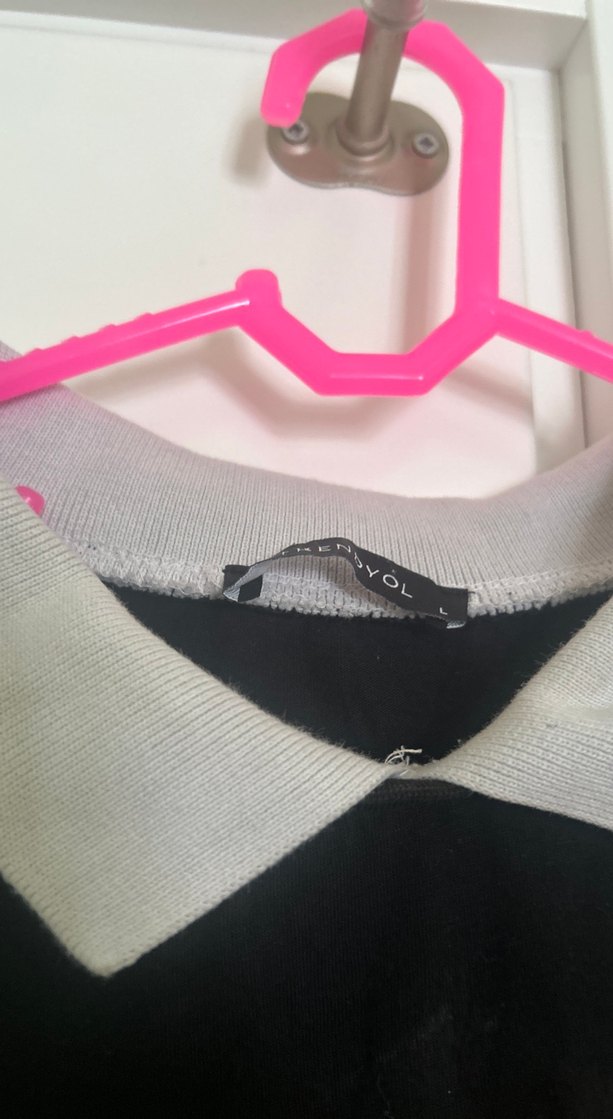 Siyah Baskılı Pamuklu Tişört - Görsel 2