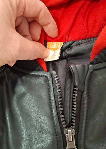 Kapüşonlu Kırmızı Siyah Deri Erkek Çocuk Mont - Görsel 3