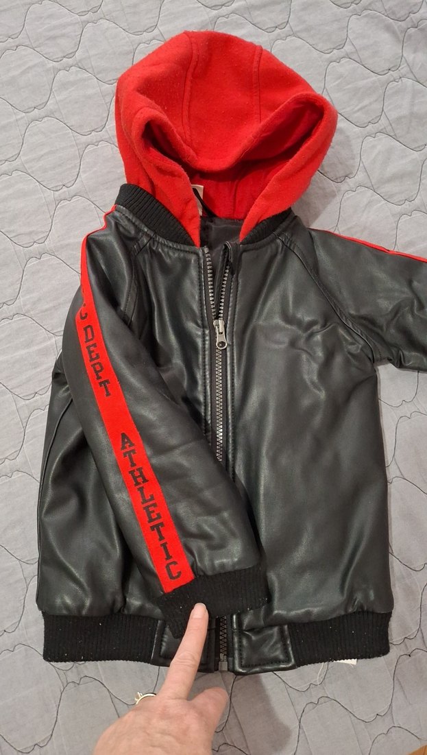 Kapüşonlu Kırmızı Siyah Deri Erkek Çocuk Mont - Görsel 2