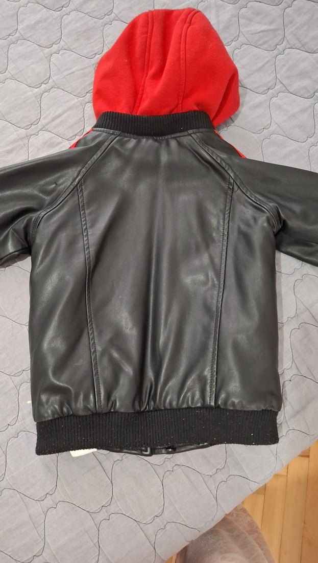 Kapüşonlu Kırmızı Siyah Deri Erkek Çocuk Mont - Görsel 4