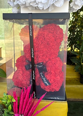 Kırmızı Gül Detaylı Peluş Ayıcık